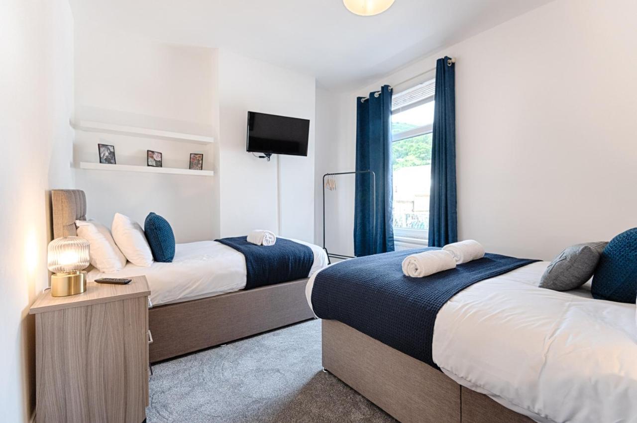 Make This Your Base! Tv In Every Bedroom! Merthyr Tydfil Eksteriør billede