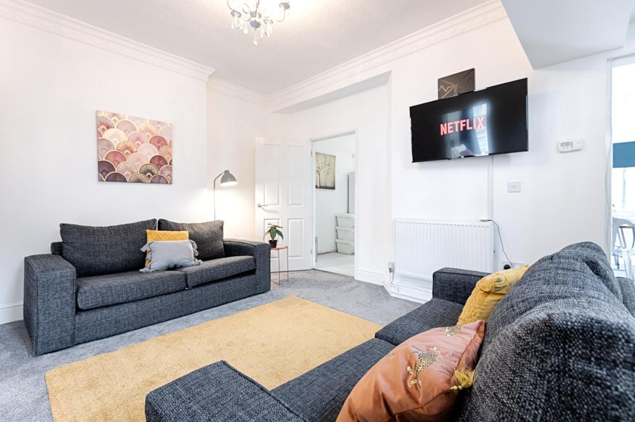 Make This Your Base! Tv In Every Bedroom! Merthyr Tydfil Eksteriør billede