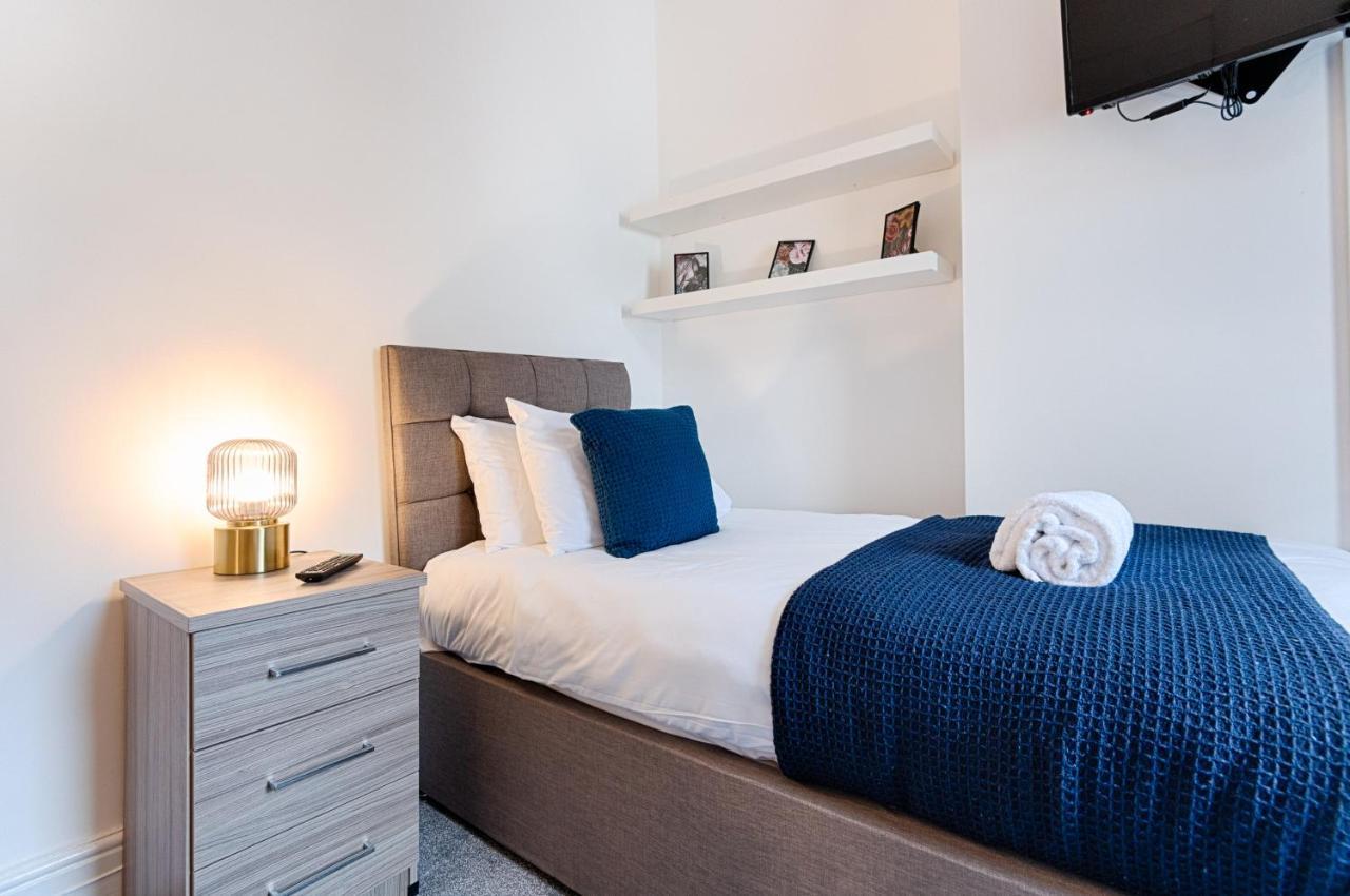 Make This Your Base! Tv In Every Bedroom! Merthyr Tydfil Eksteriør billede
